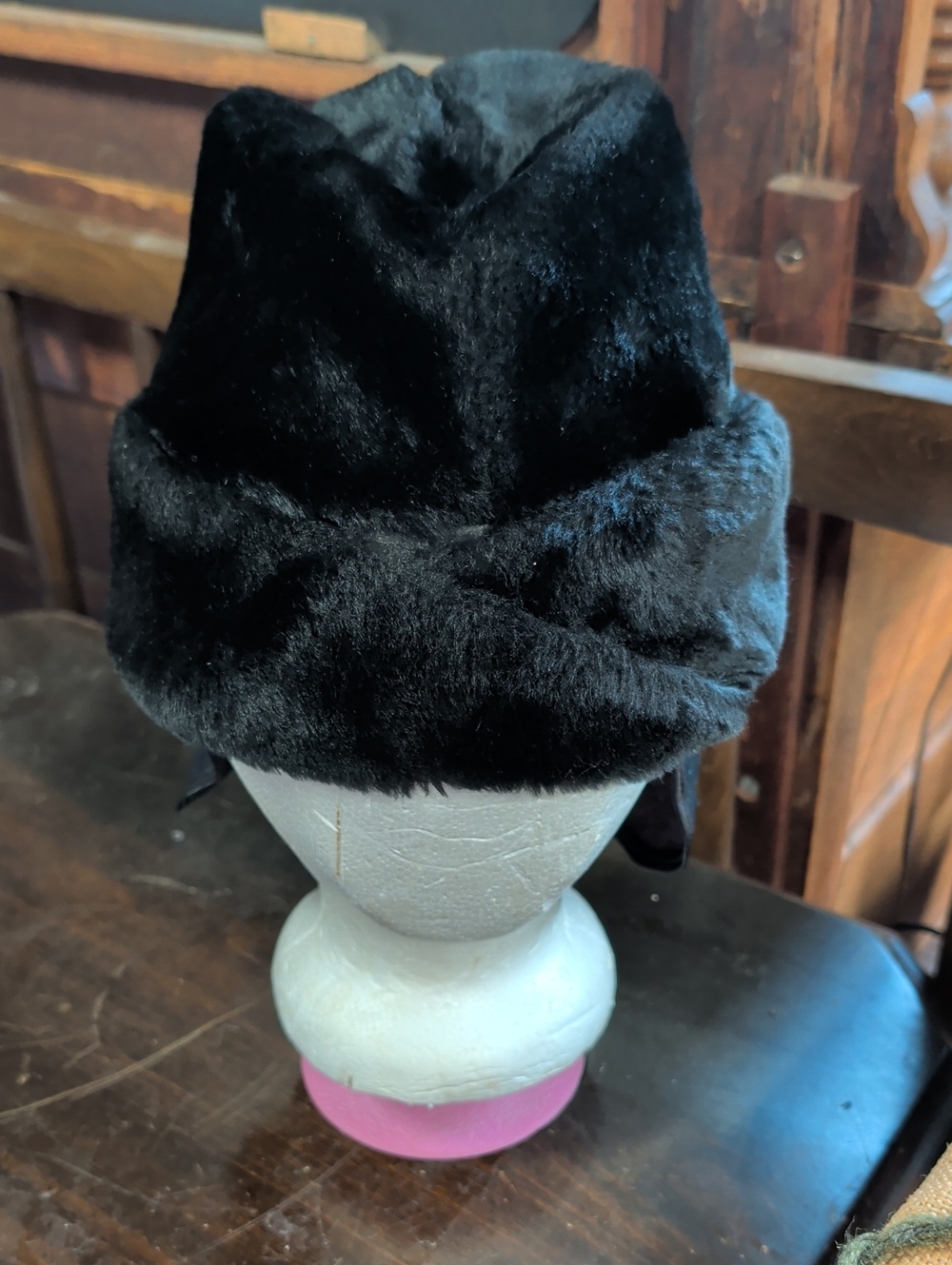 Vintage 1960s Knox NY Premier Quality Black Faux Fur Cossack Trapper Hat w Crest